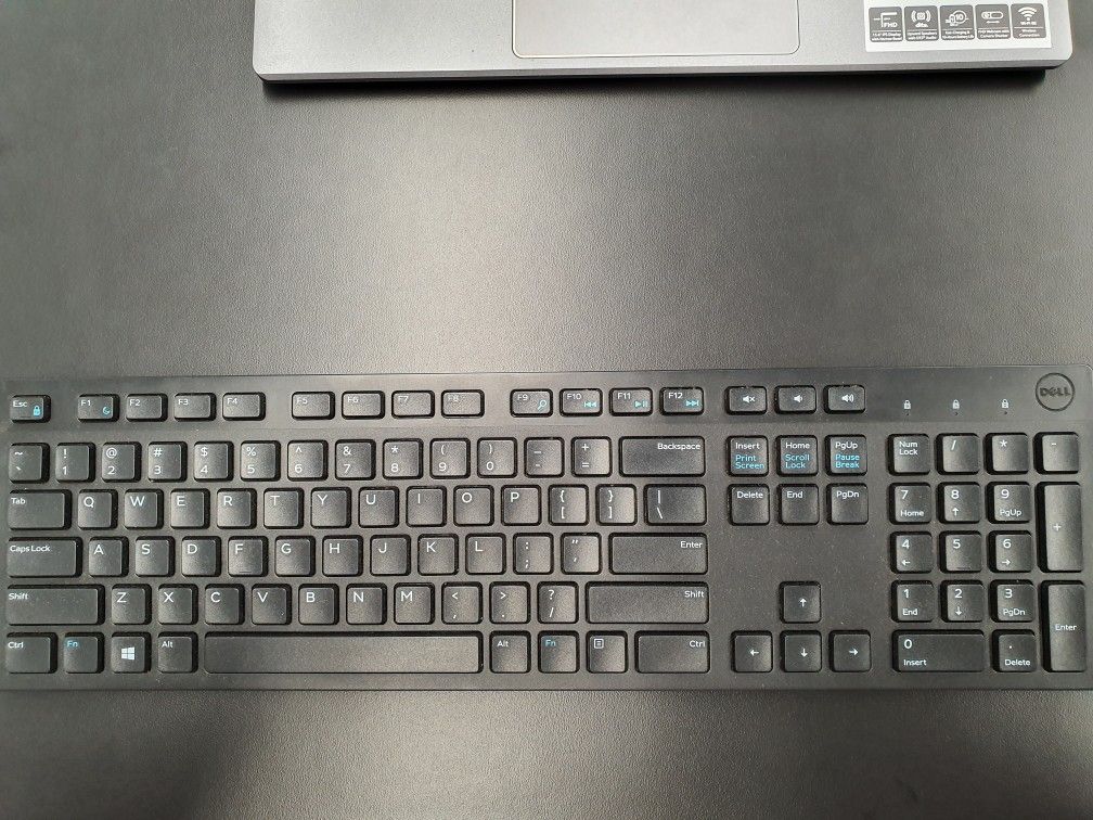 New DELL Wireless Keyboard And Mouse