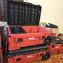 Milwakee    Packouts  Chest Tool  $275