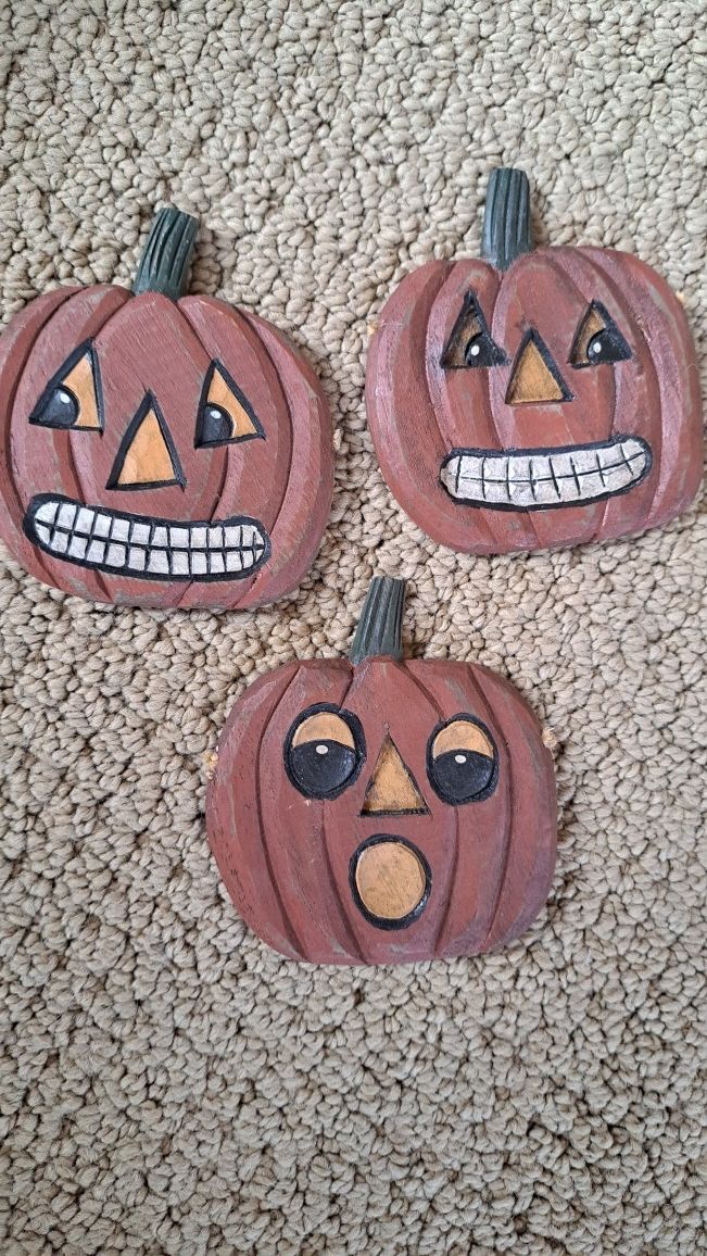 35 Carved Wood Spooky Chunky Craft Halloween Pumpkins