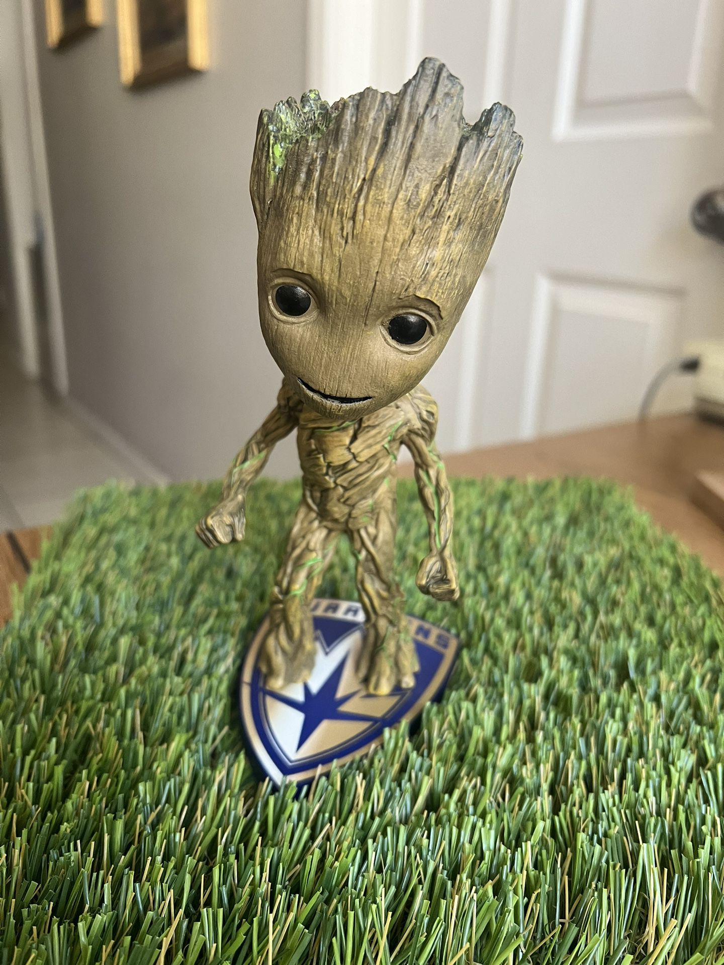 Marvel Guardians of the Galaxy 7"  Groot Bobblehead by Neca on Shield Figurine