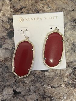 Never Worn Kendra Scott Earrings