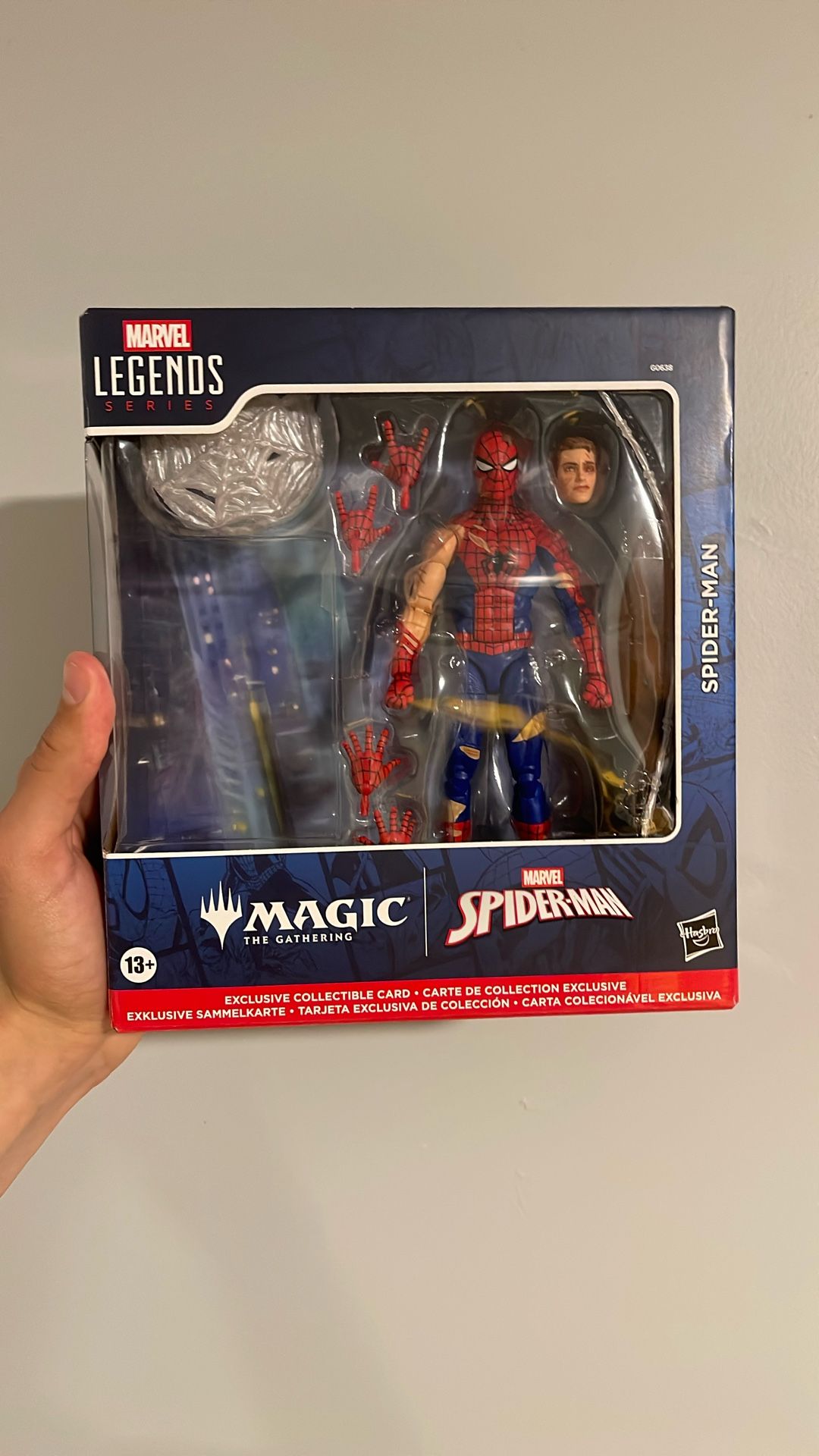 Spider-Man Marvel Legends Magic: The Gathering Battle-Damaged Spider-Man (NO CARD)