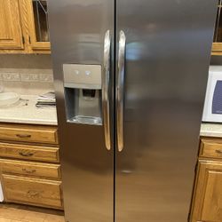 Frigidaire Gallery Refrigerator 