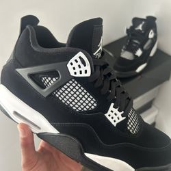 Air Jordan 4 White Thunder 