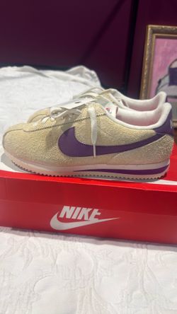Nike Cortez Women Purple Suede Sz 9.5