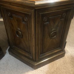 Antique Corner Cabinets