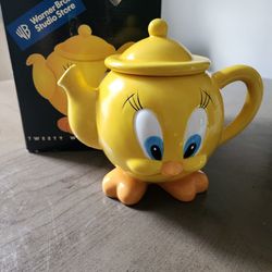 Warner Brothers Walking Tweety Teapot