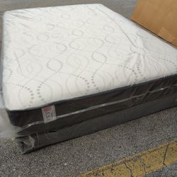 NEW MATTRESS FULL SIZE PLUSH WITH BOX SPRING 
