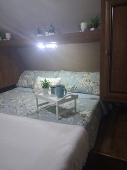 Crossroads Z-1 RV with bunks