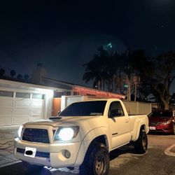 For Sale/ Se Vende 2007 Toyota Tacoma Regular Cab
