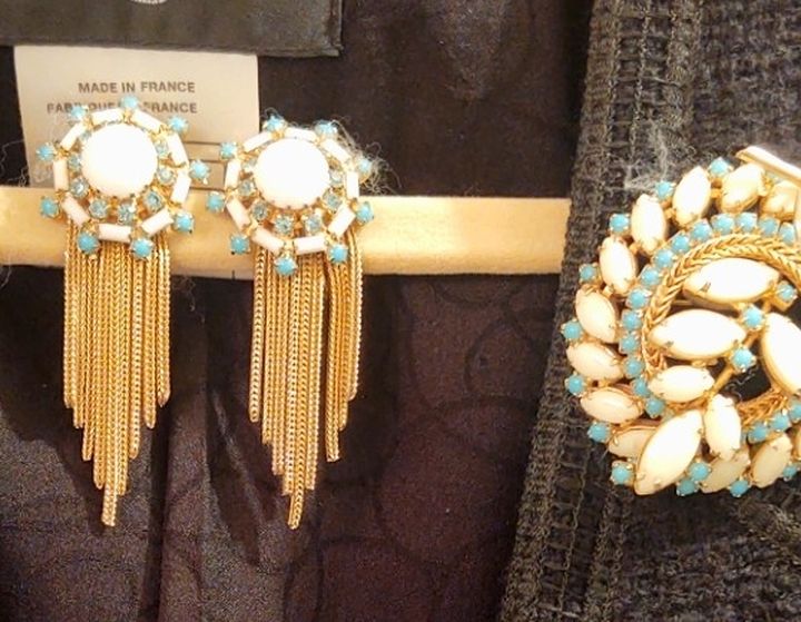 Beautiful Vintage "Hobe" Brooch & Earrings
