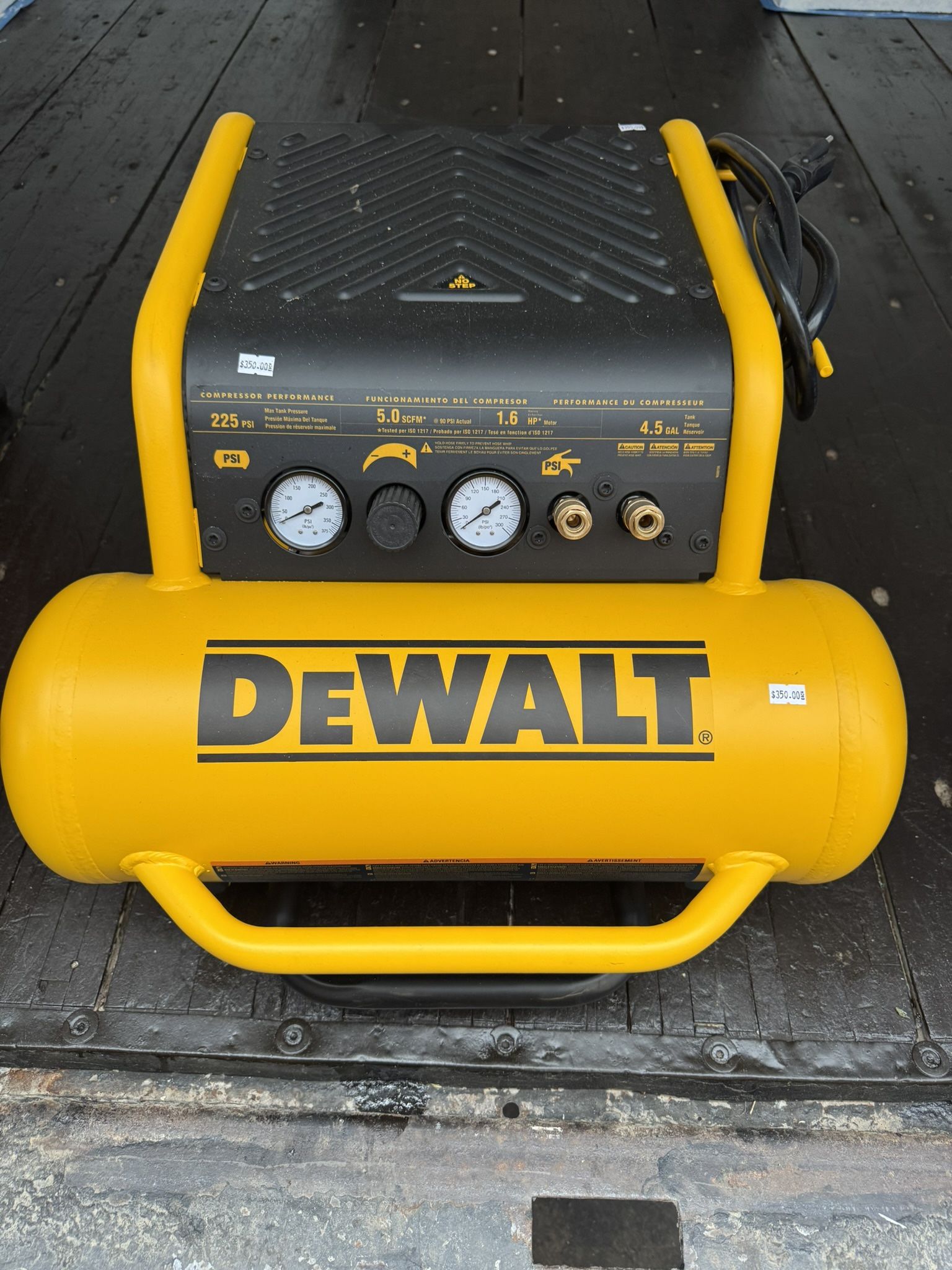 💥 DeWalt 225 PSI Air Compressor – 4.5 Gal, New! 💥