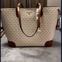 Micheal Kors Handbag With Removable  Pouch 