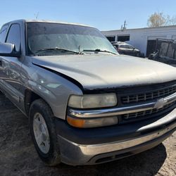 2000 Chevrolet Silverado 4.8L For Parts