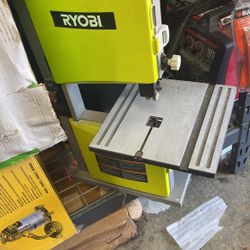 Bandsaw With No Plate