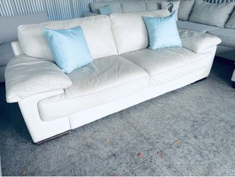 Luxurious Upscale Natuzzi Italian Leather Modern Coastal Sofa