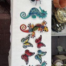 Outdoor / Indoor Decorations 