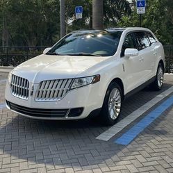 2010 Lincoln MkT 