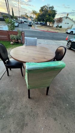Dining Table& 4 Pier1 chairs - IT’S AVAILABLE