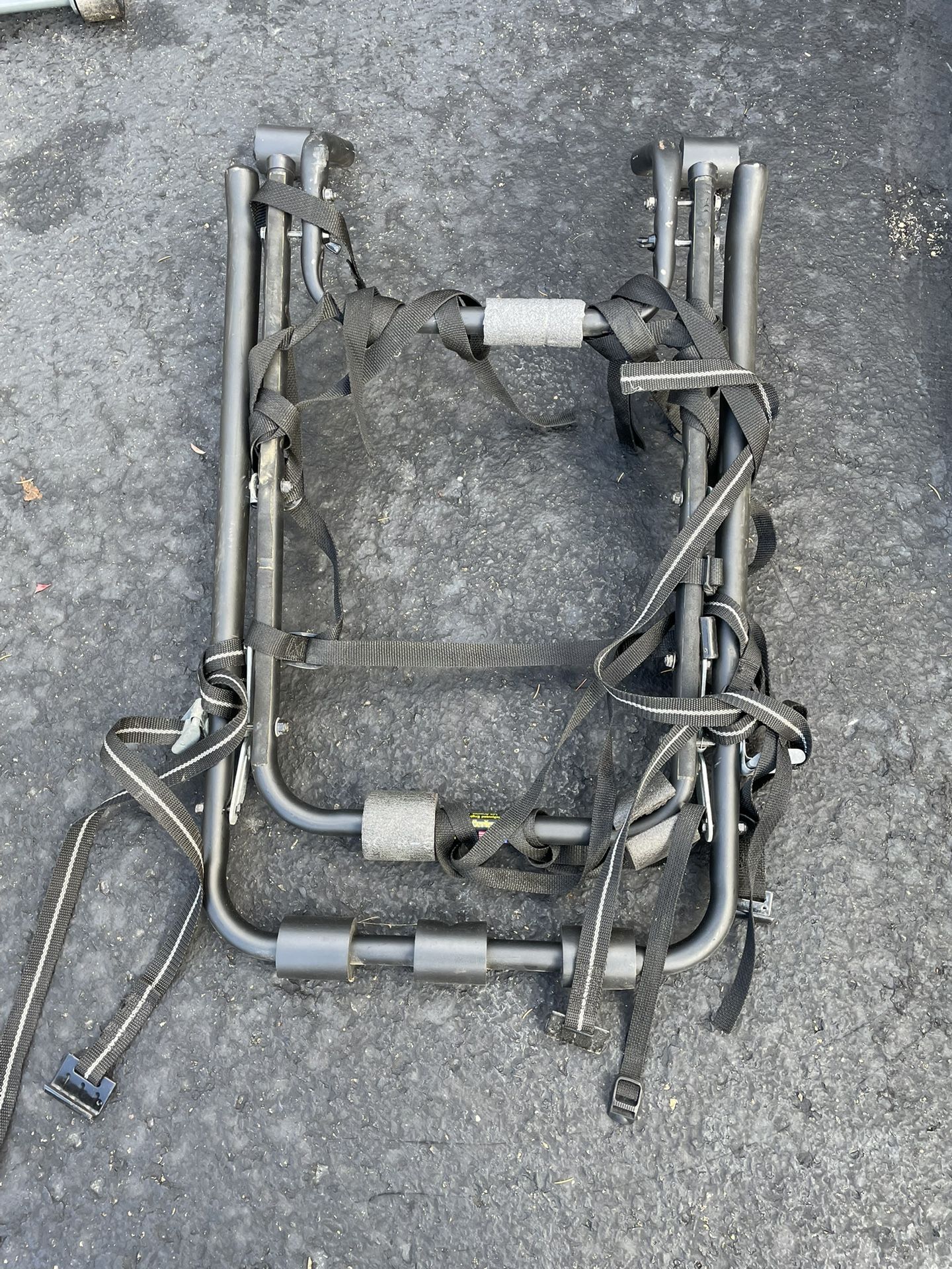 Heavy Duty Hitchless 4-Bike Rack For Sedan, Hatchback, Minivan Or SUV