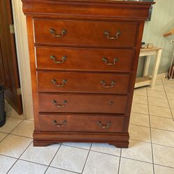 Dresser