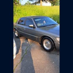 2001 Mercury Grand Marquis