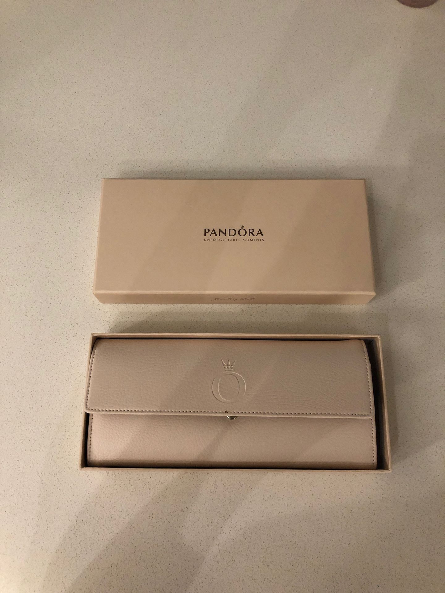 Pandora storage/clutch