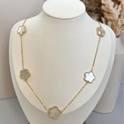 925 Necklace —- Available In Good Condition 