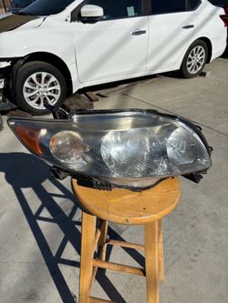 TOYOTA COROLLA HEADLIGHT 09-10
