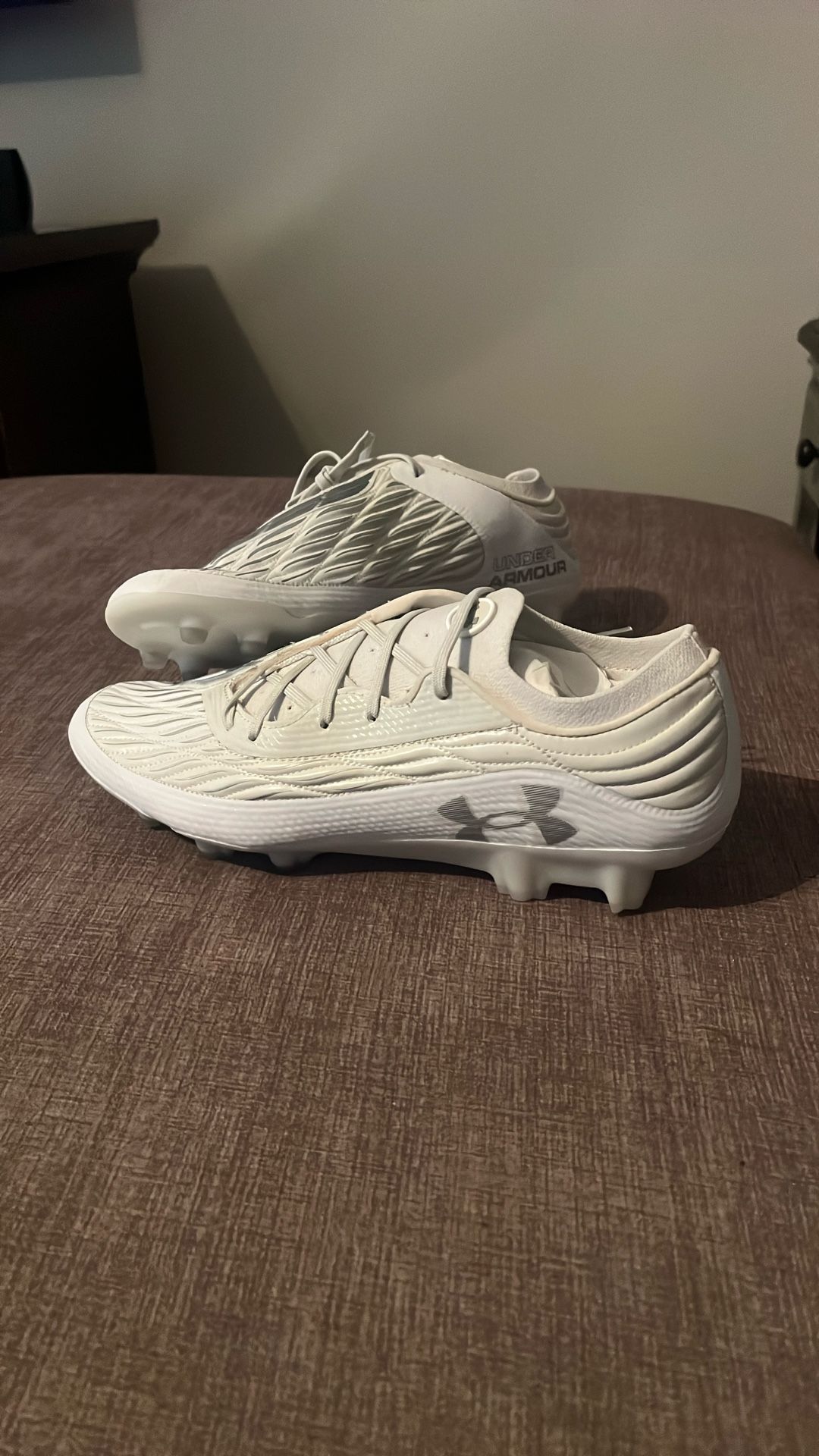 Under Armour Magnetico Elite 4 - Size 10.5