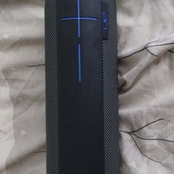 Bluetooth Speaker (UE Megaboom)