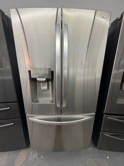 LG French Door Refrigerator with Dual Ice Maker