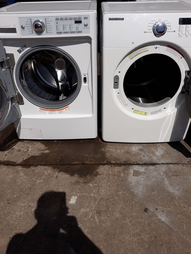 KENMORE ELITE WASHER AND SAMSUNG DRYER GAS