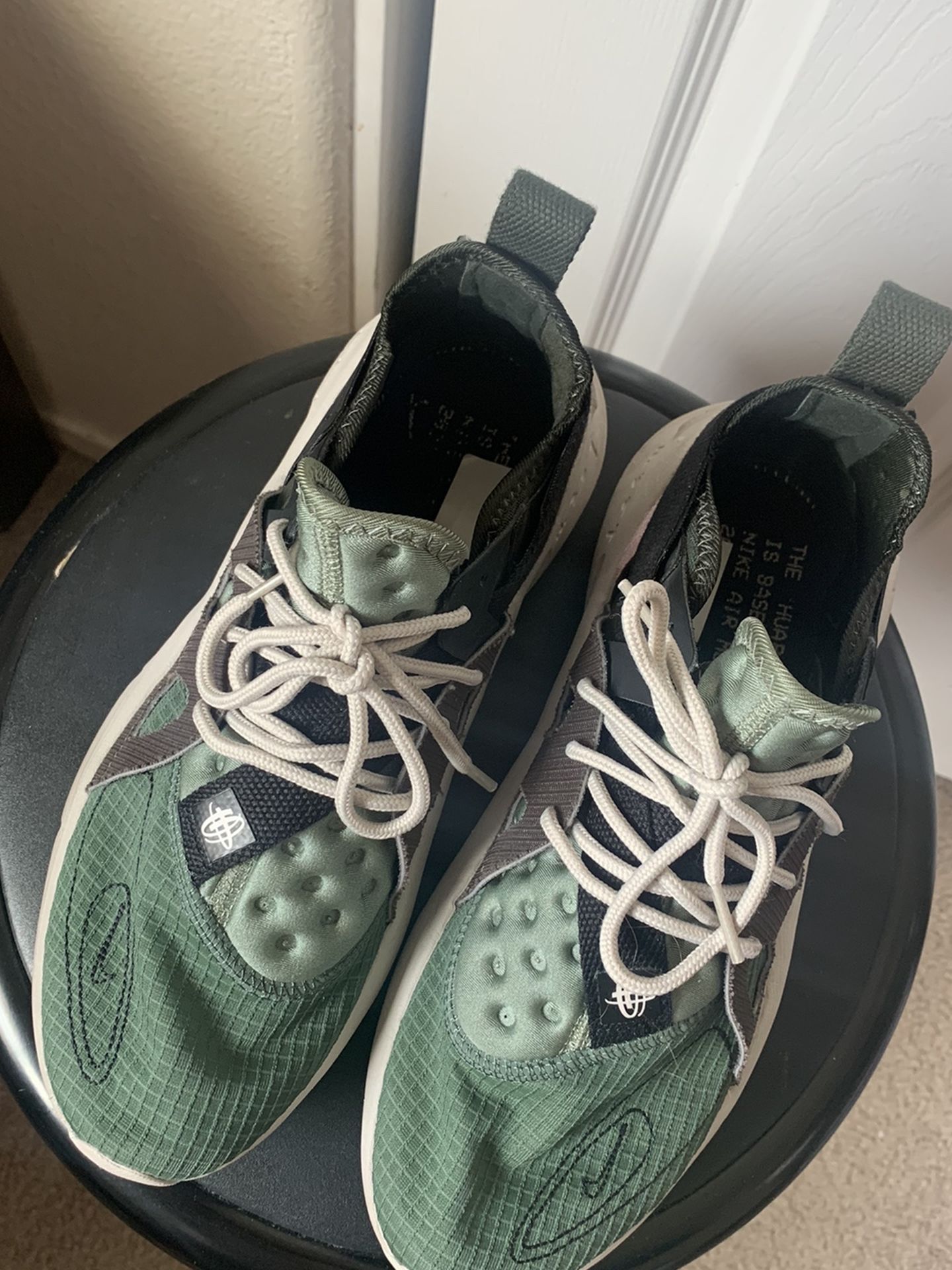 Olive Huarache Type