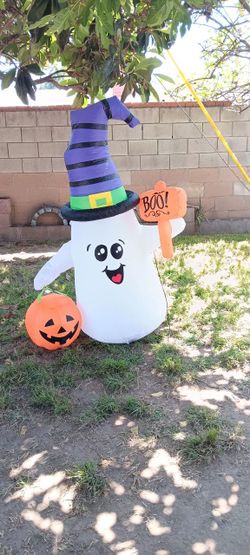 Halloween Inflatable Ghost with the pumpkin