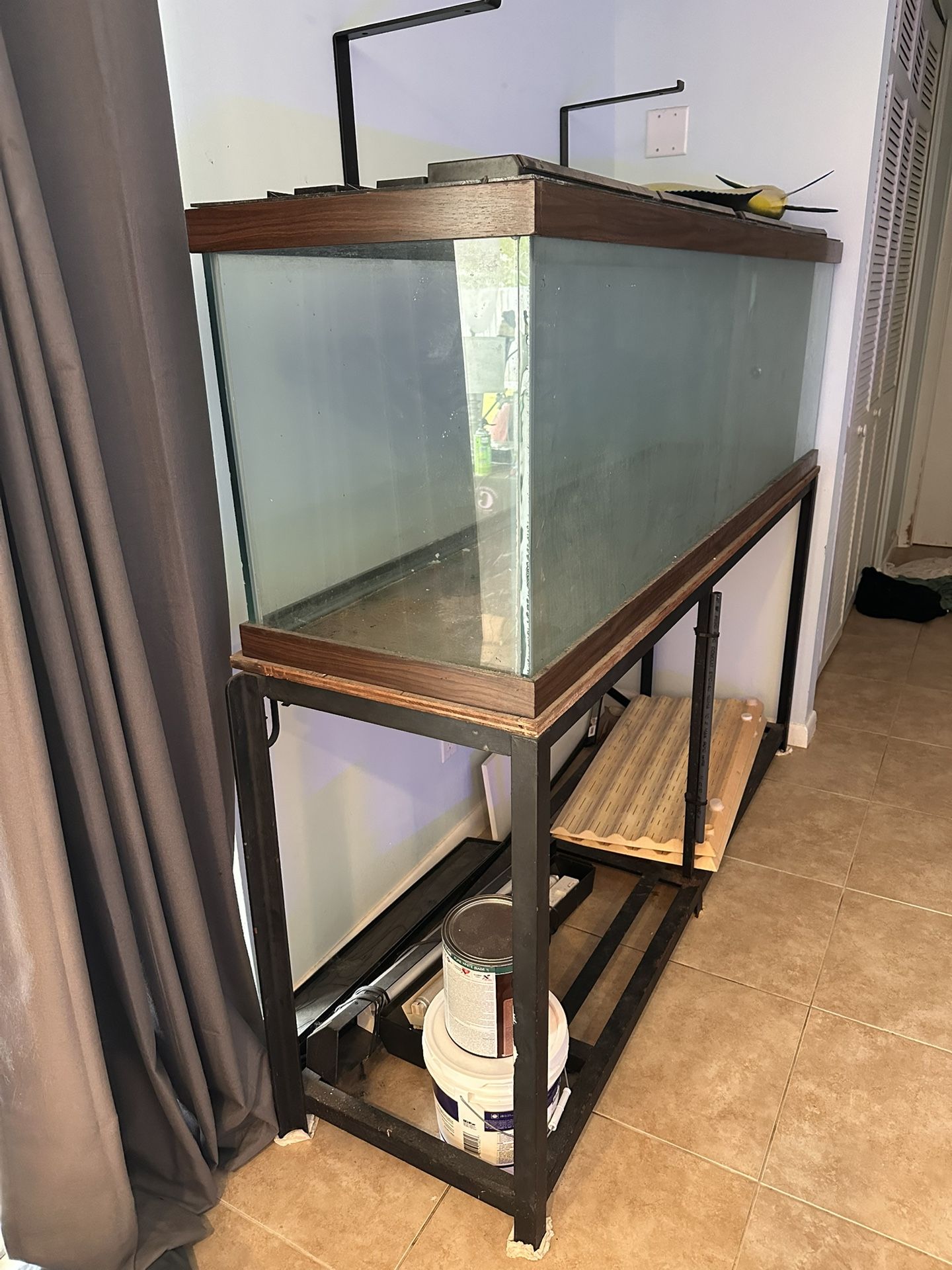 125 Gallon Aqueon Fish Tank