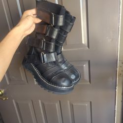 $45    SIZE 7 DEMONIA BOOTS  BLACK  SIZE 7 $45