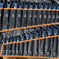 Flex Head Ratchet Wrench Combination Set - 30 pc - SAE - Metric