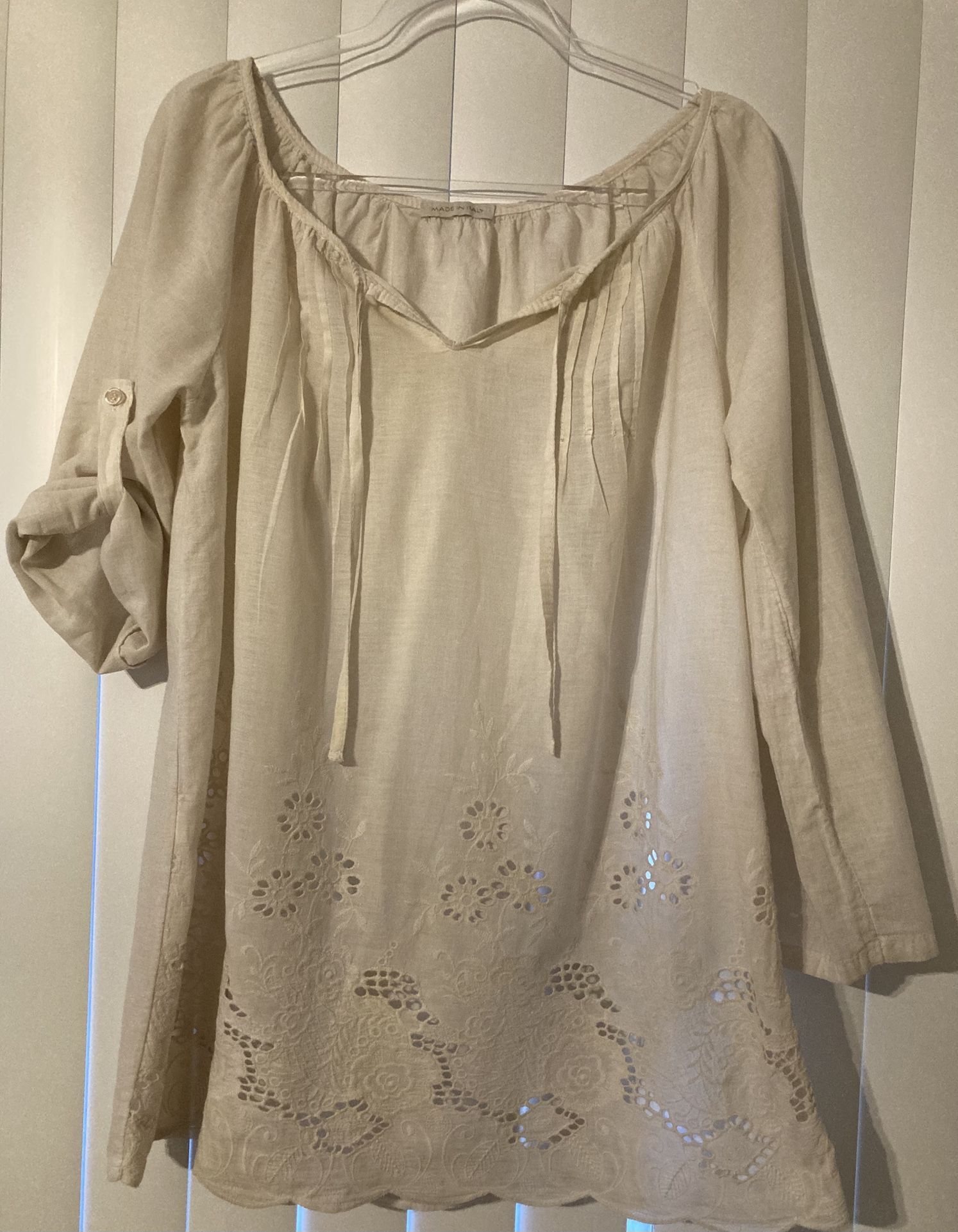 Made In Italy 100% Cotton Ivory Floral Embroidered Top Size X Large Eyelets