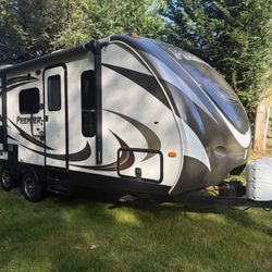 2014 Keystone Premier Ultra Light 25 Ft.