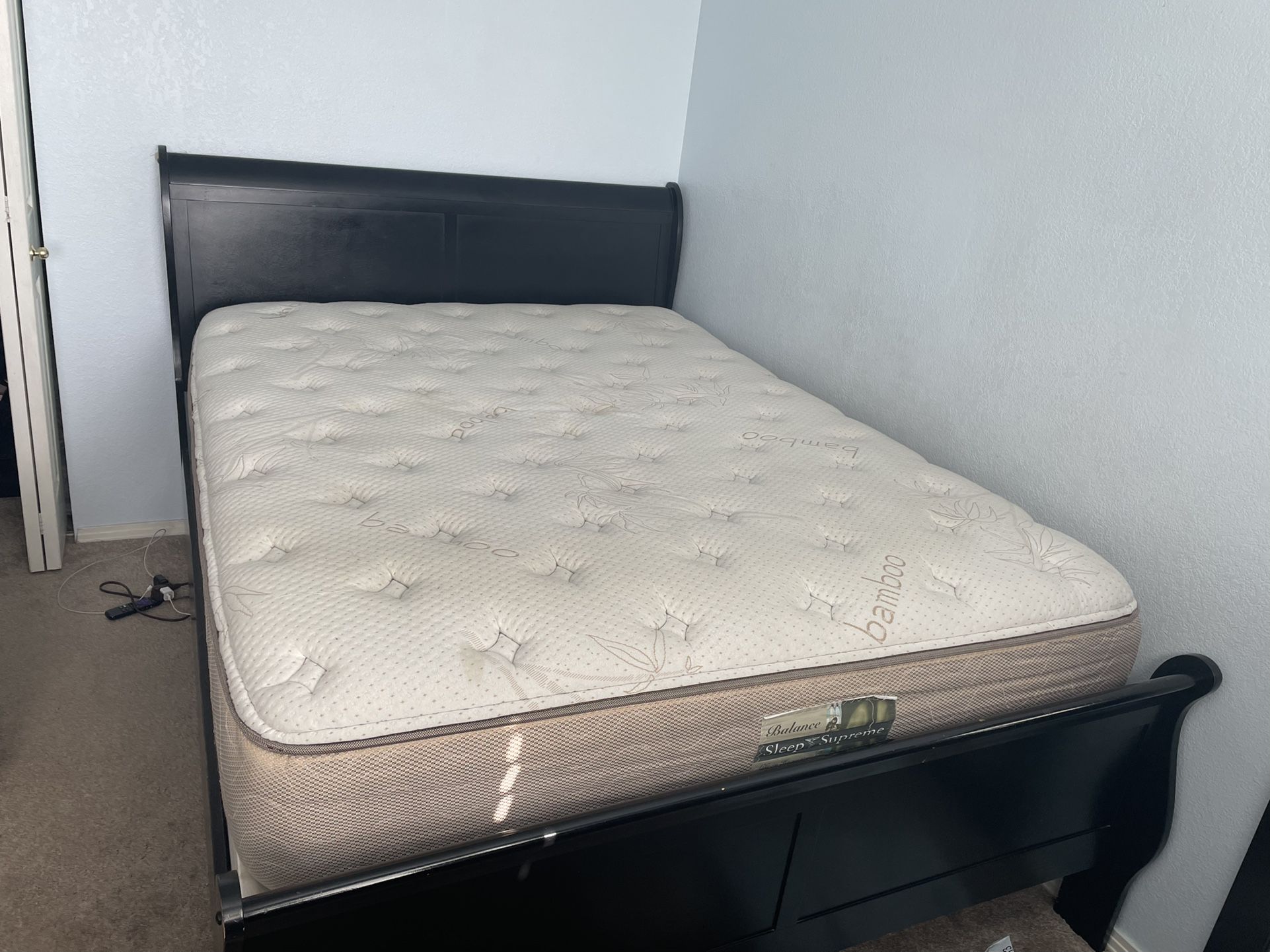 Queen Side Bed