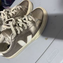 Veja Women Sneakers size 5