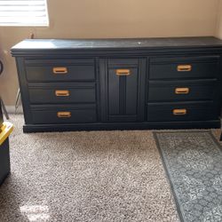 Extra Large TV Table.  Large   Desk 