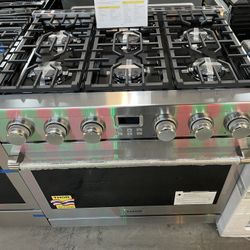 Frigidaire Gallery 30” Gas Slide In Range 