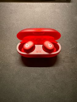 Beats solo buds red