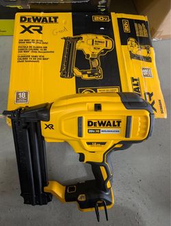 DEWALT 20V MAX XR Lithium-Ion Cordless 18-Gauge Brad Nailer (Tool Only)