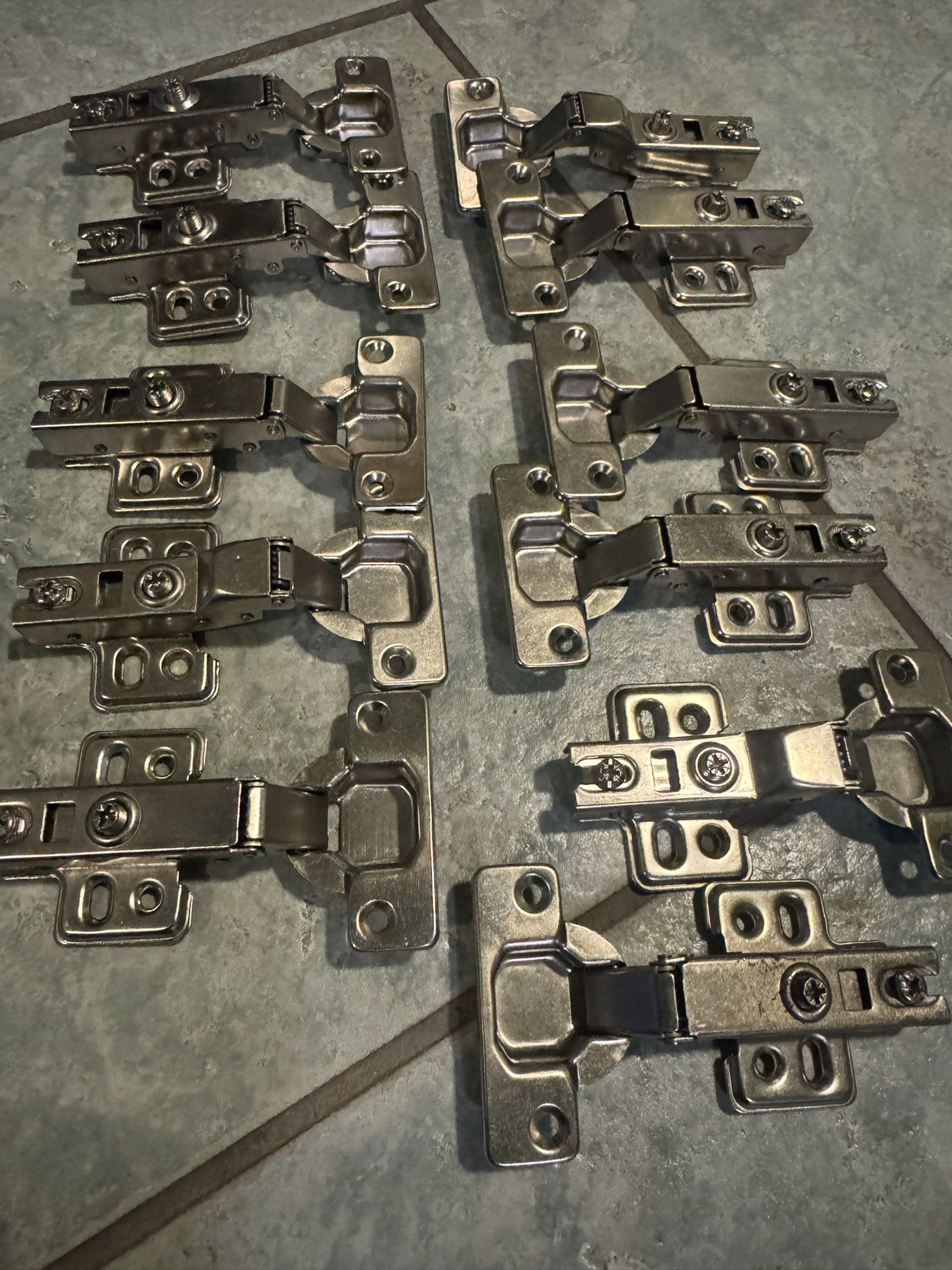 CLOSET HINGES ($1.00 each) NEW