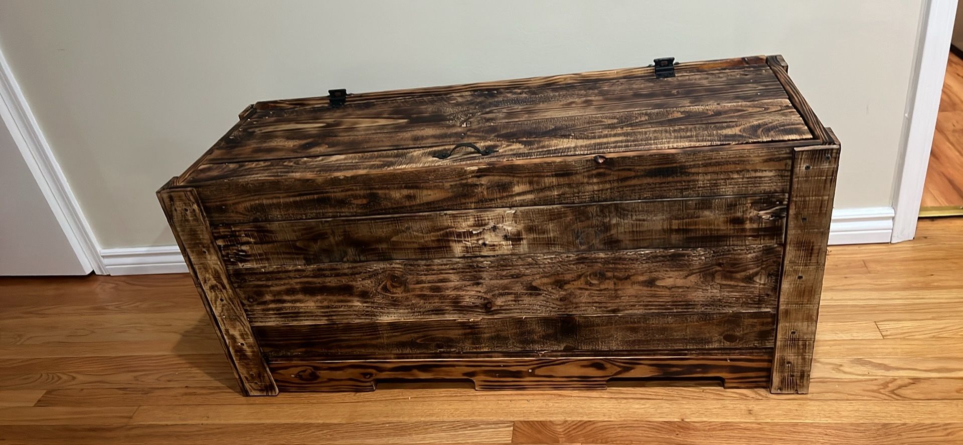 Living room Hand Made Wooden Rustic Bench Storage.