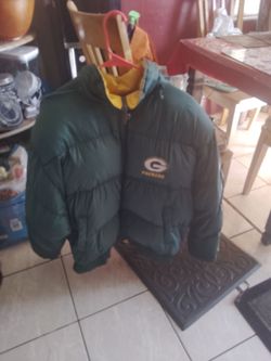 Green Bay packer winter jacket in great condition  vintage