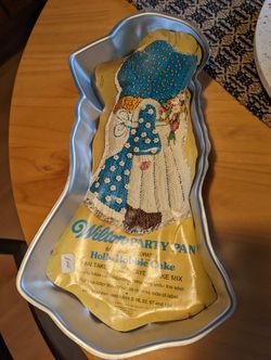 Vintage Holly Hobbie Wilton Cake Pan